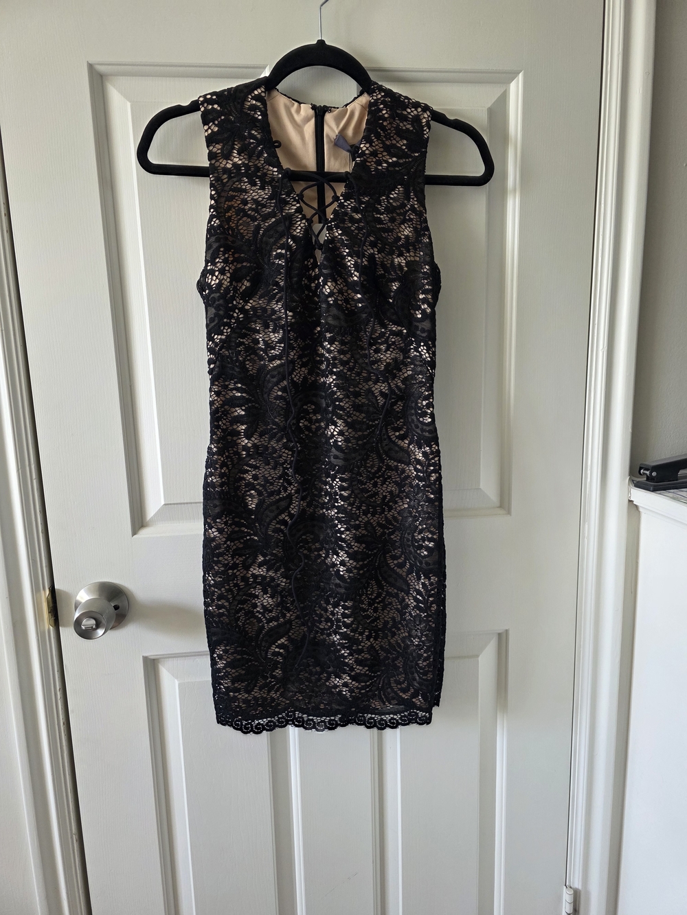 Sleeveless Lace Up Sheath Dress with Nude Lining Size Small